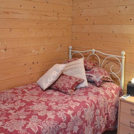 Gooseberry Lodge Tollard Royal Екстериор снимка