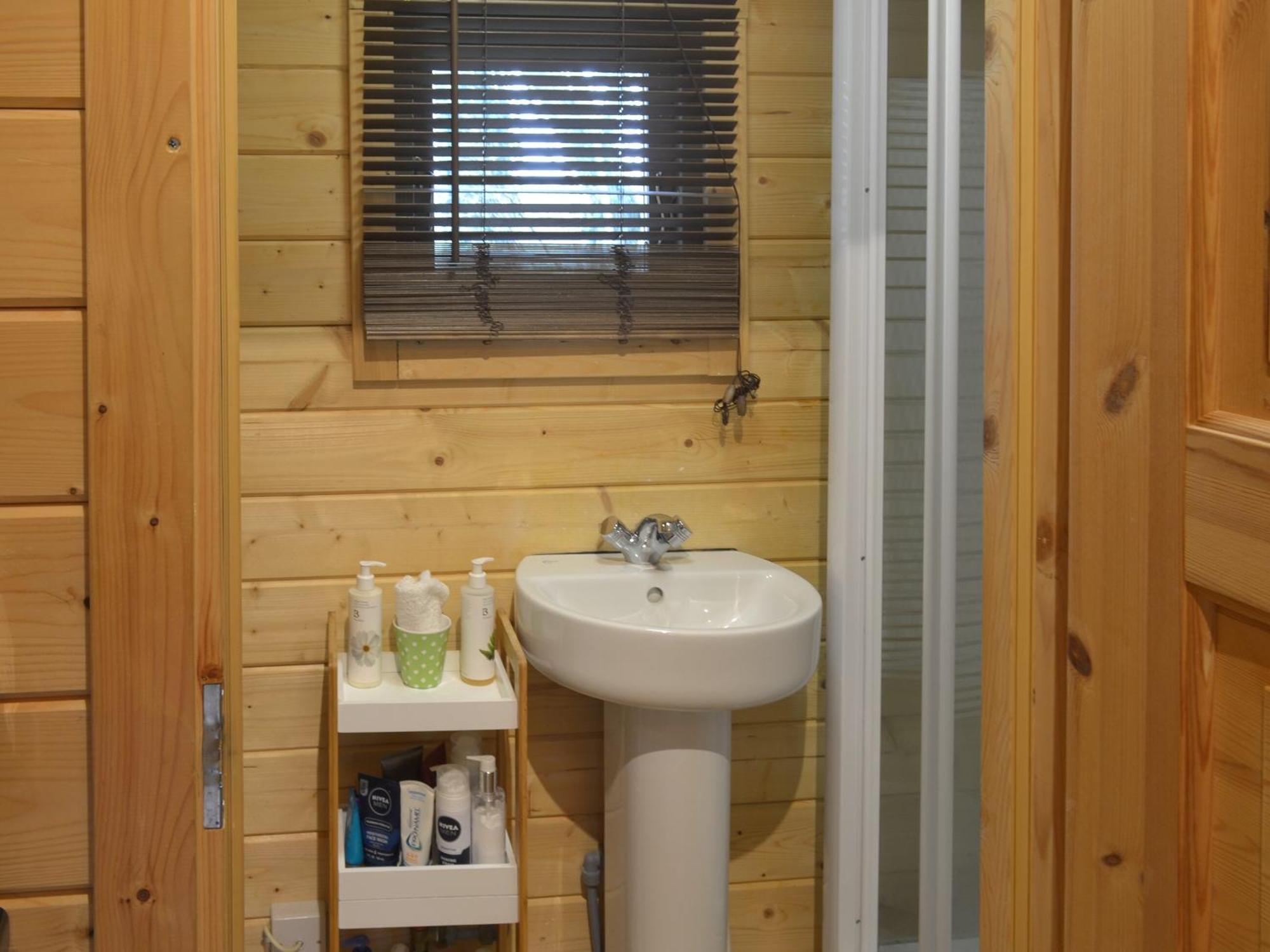 Gooseberry Lodge Tollard Royal Екстериор снимка